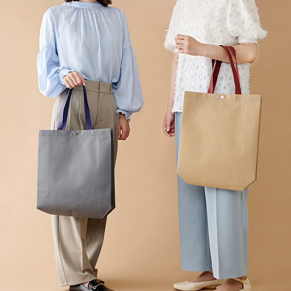 ボタン付不織布トート