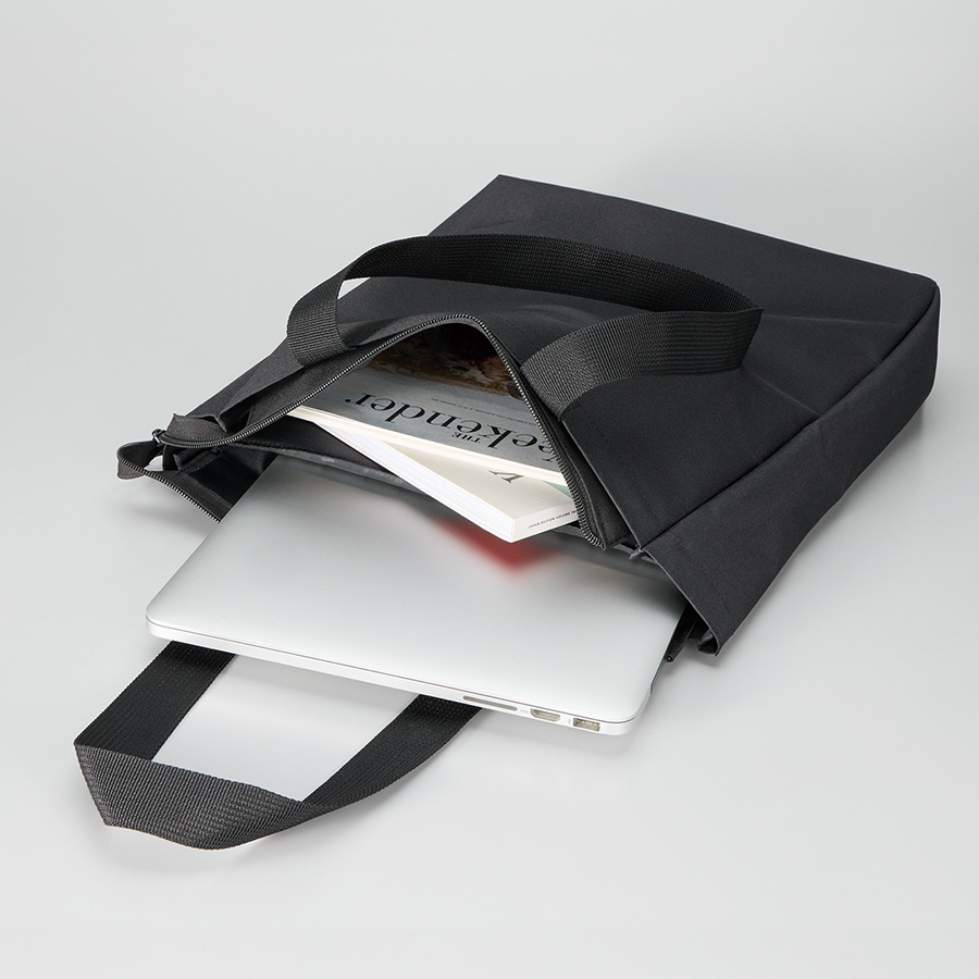 ノートPCが入れられるファスナートート