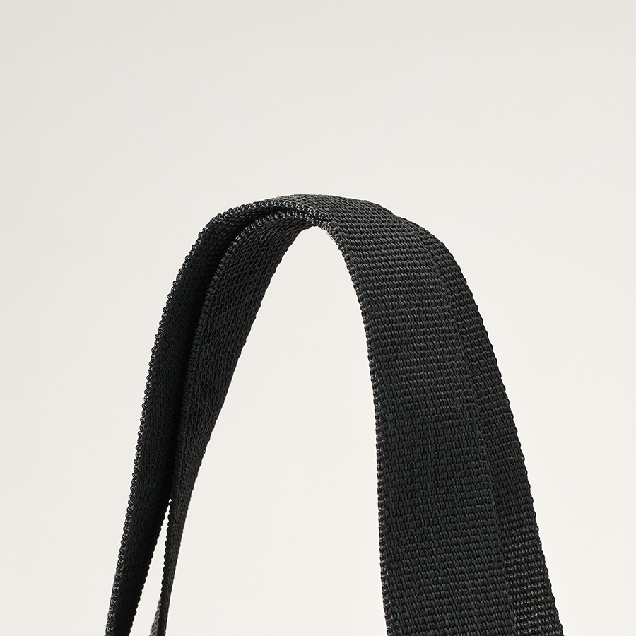 ノートPCが入れられるファスナートート