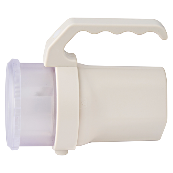 備えて安心 単1形から単4形まで使えるハンディライト