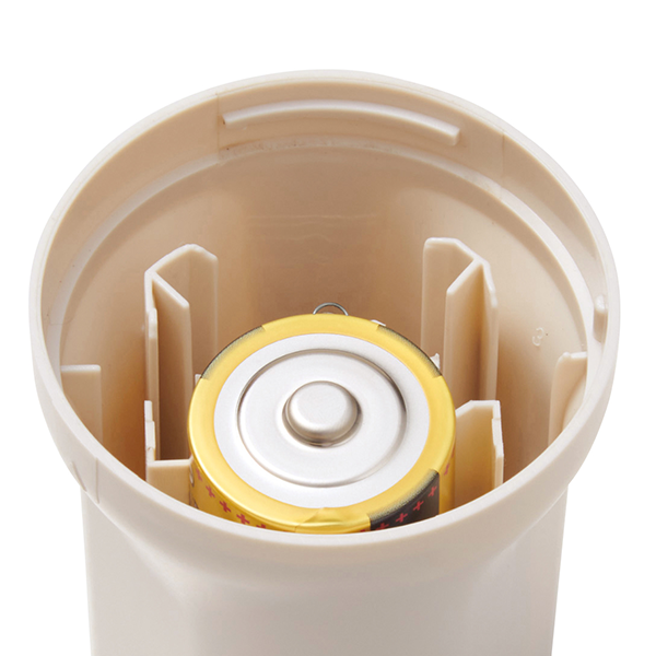 備えて安心 単1形から単4形まで使えるハンディライト