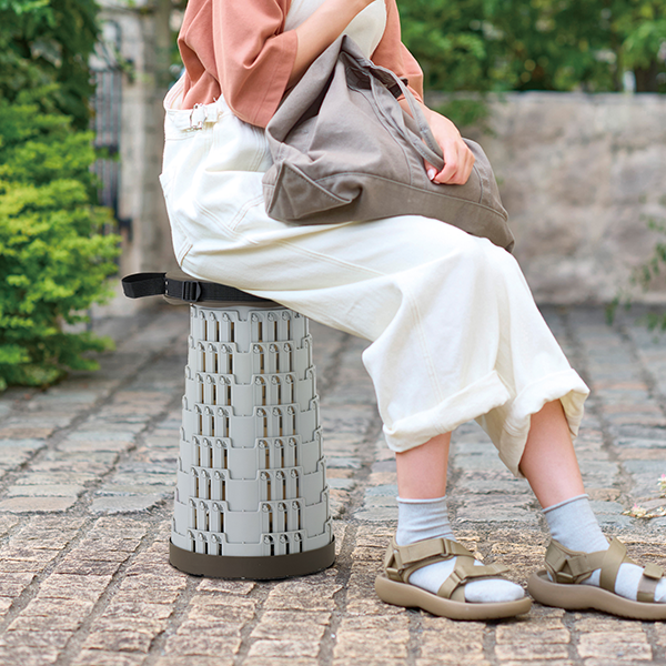 伸縮式スツール